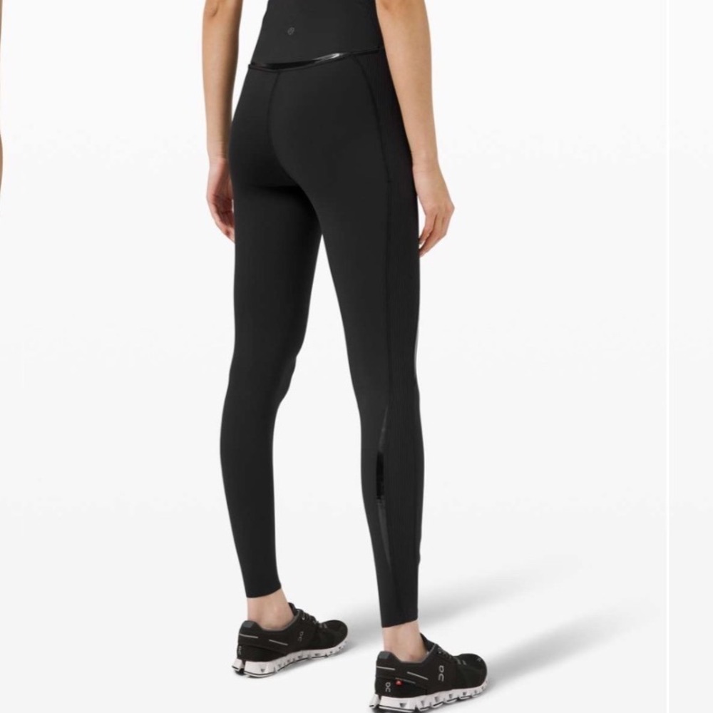 Lululemon Black High Rise Ribbed Glossy Stripe Leggings Size 2 Activewear Tights